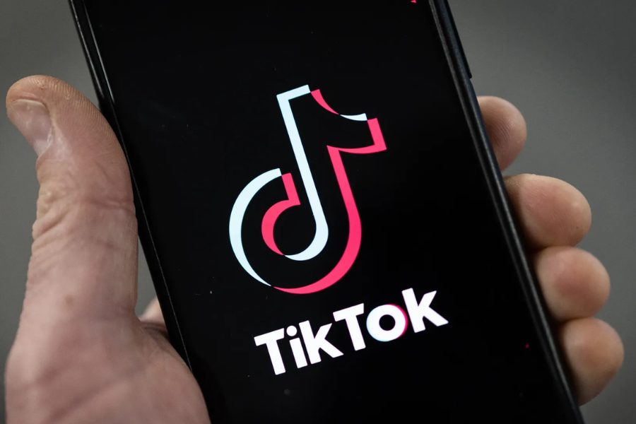 Tiktok là mạng xã hội video trực tuyến được bạn bạn trẻ ưa chuộng