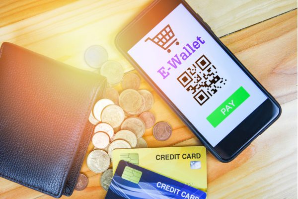 Định nghĩa thẻ thanh toán và ví điện tư là gì?