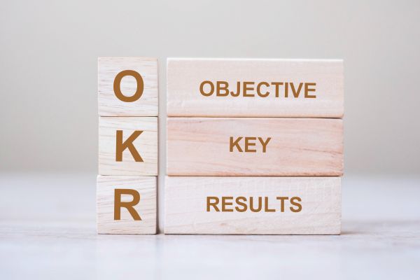 So sánh mô hình Smart và mô hình OKRs